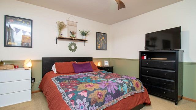 1012 W CAMPUS DRIVE, Wausau, WI 54401