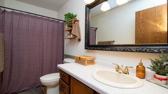 1012 W CAMPUS DRIVE, Wausau, WI 54401