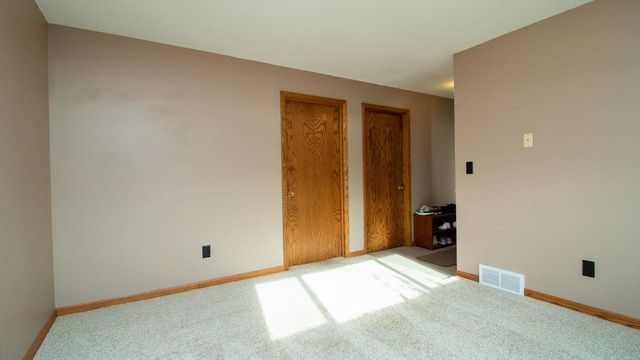 1012 W CAMPUS DRIVE, Wausau, WI 54401