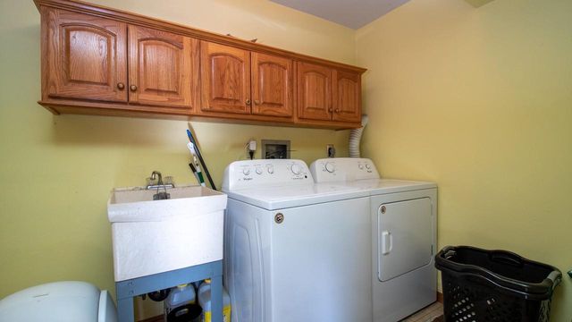 1012 W CAMPUS DRIVE, Wausau, WI 54401