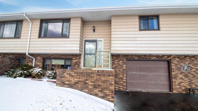 1012 W CAMPUS DRIVE, Wausau, WI 54401