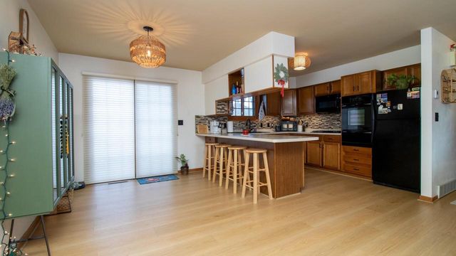 1012 W CAMPUS DRIVE, Wausau, WI 54401