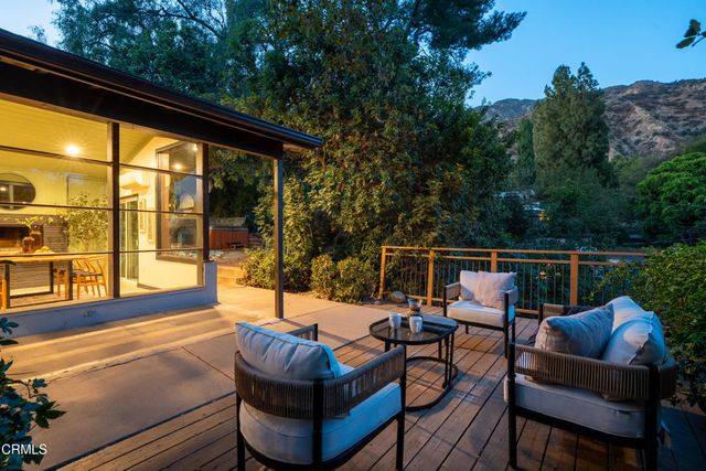 191 Vista Circle Drive, Sierra Madre, CA 91024