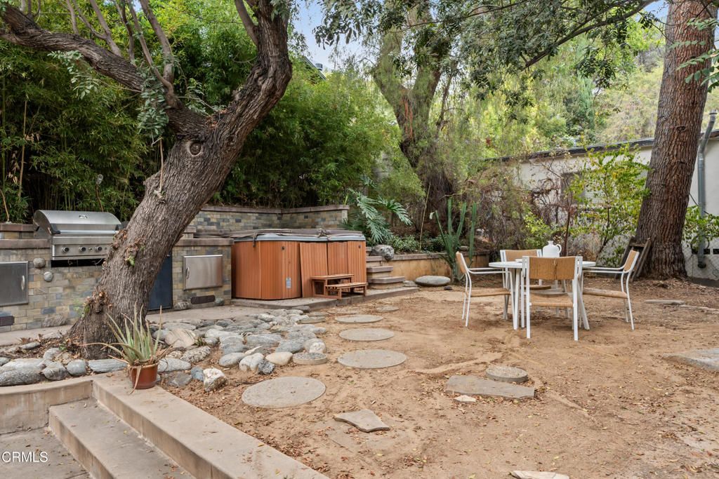Image 19 of property listing at 191 Vista Circle Drive, Sierra Madre, CA 91024