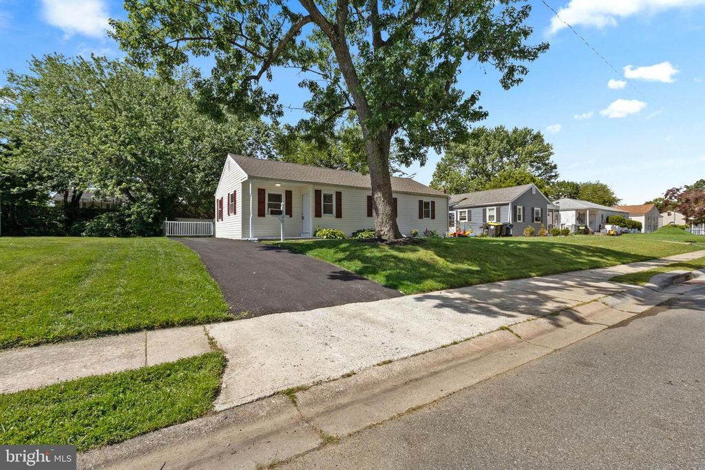 121 ROBINSON, New Castle, DE 19720