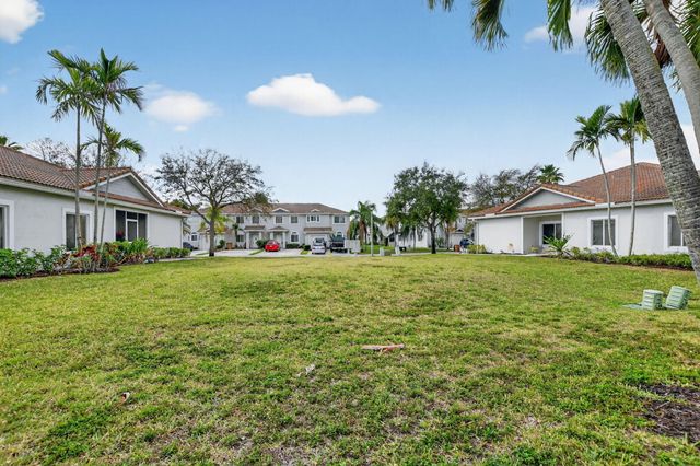 4706 SW 13th Street, Deerfield Beach, FL 33442