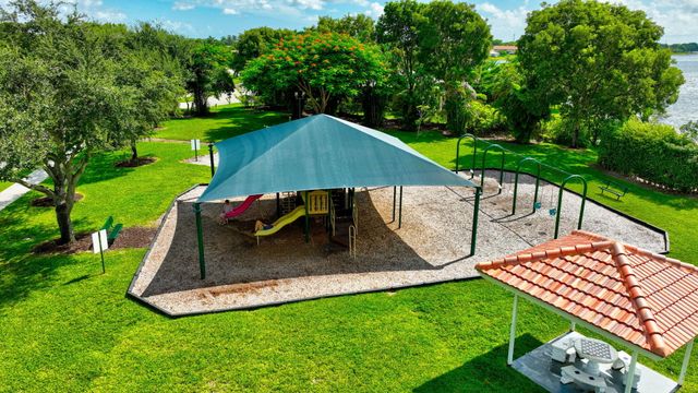 4706 SW 13th Street, Deerfield Beach, FL 33442