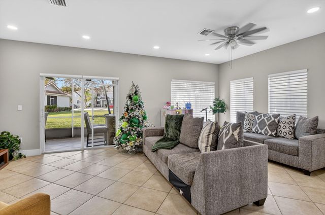 4706 SW 13th Street, Deerfield Beach, FL 33442