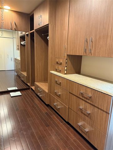 32696 Ravine Drive, Franklin, MI 48025