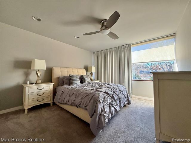 32696 Ravine Drive, Franklin, MI 48025