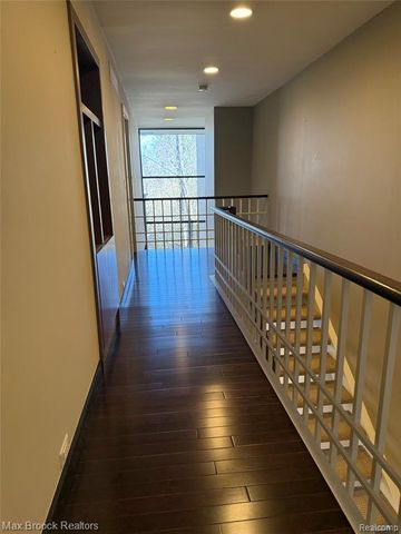 32696 Ravine Drive, Franklin, MI 48025