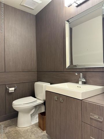 32696 Ravine Drive, Franklin, MI 48025