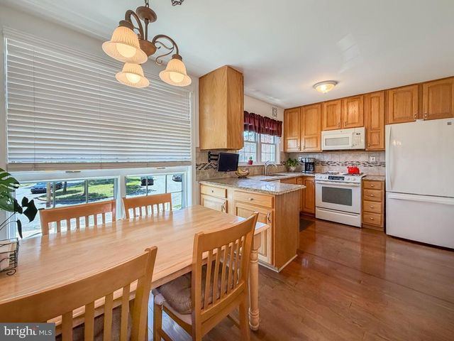 1338 ASCOT PL, Philadelphia, PA 19116