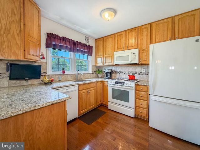 1338 ASCOT PL, Philadelphia, PA 19116