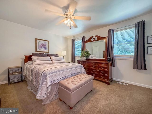 1338 ASCOT PL, Philadelphia, PA 19116