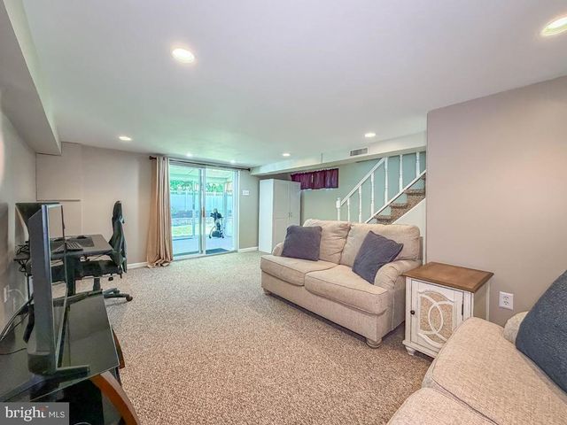 1338 ASCOT PL, Philadelphia, PA 19116