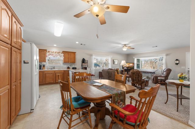 38 Devonshire Circle, Lakeview, AR 72642