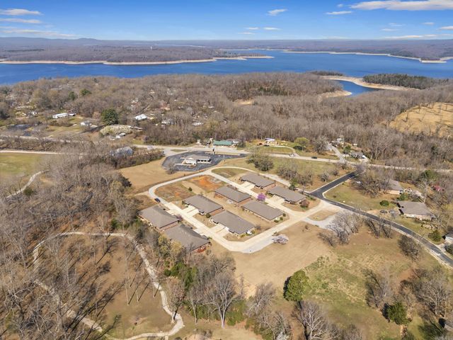 38 Devonshire Circle, Lakeview, AR 72642