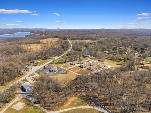 38 Devonshire Circle, Lakeview, AR 72642