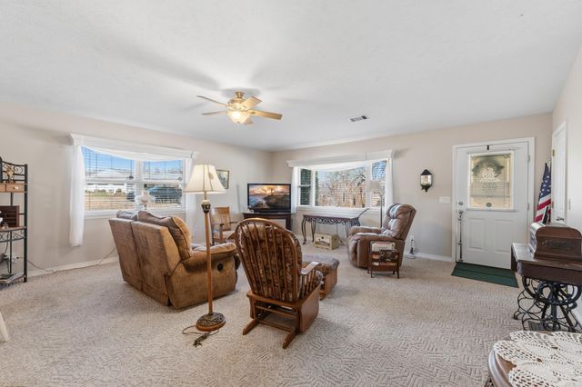 38 Devonshire Circle, Lakeview, AR 72642