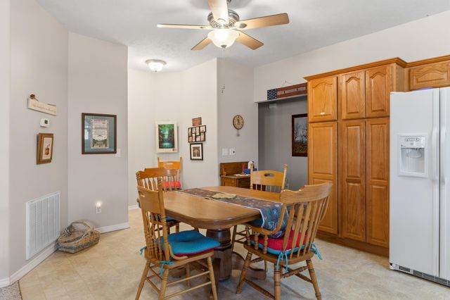 38 Devonshire Circle, Lakeview, AR 72642