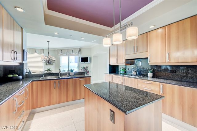 2747 Paradise Road 2201, Las Vegas, NV 89109