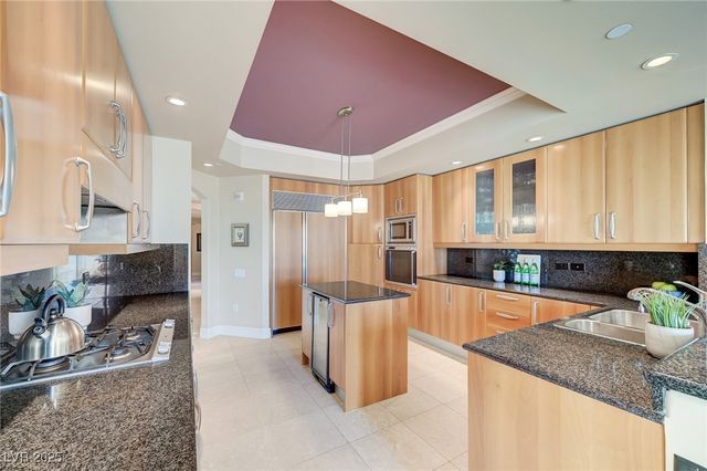 2747 Paradise Road 2201, Las Vegas, NV 89109