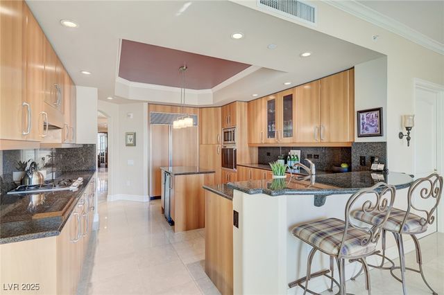 2747 Paradise Road 2201, Las Vegas, NV 89109