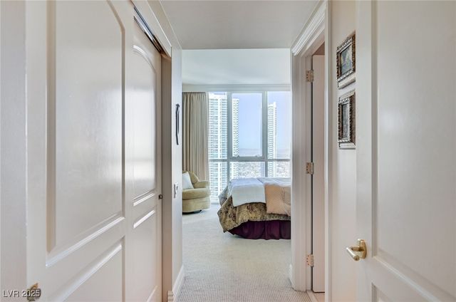 2747 Paradise Road 2201, Las Vegas, NV 89109