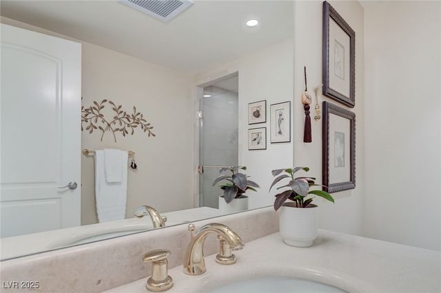 2747 Paradise Road 2201, Las Vegas, NV 89109