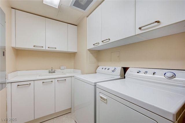 2747 Paradise Road 2201, Las Vegas, NV 89109