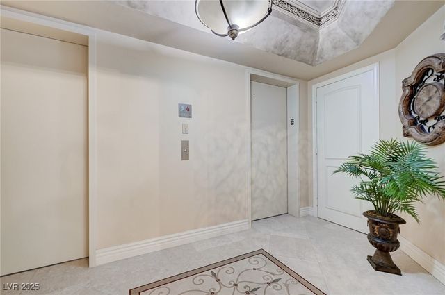 2747 Paradise Road 2201, Las Vegas, NV 89109