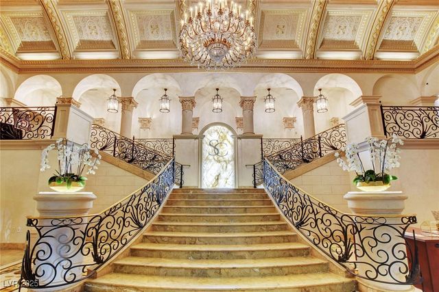 2747 Paradise Road 2201, Las Vegas, NV 89109