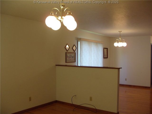 717 4th Avenue, Montgomery, WV 25136