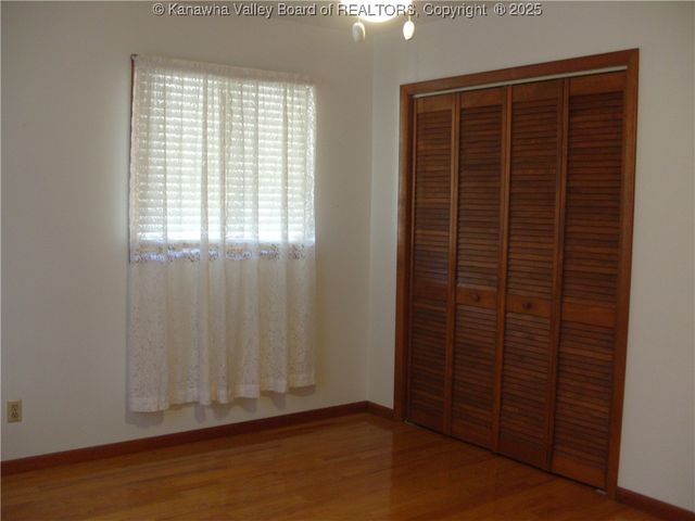 717 4th Avenue, Montgomery, WV 25136