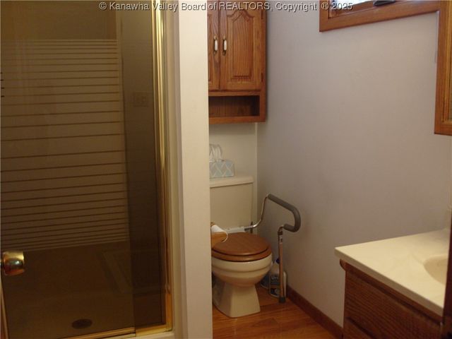 717 4th Avenue, Montgomery, WV 25136