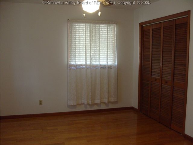 717 4th Avenue, Montgomery, WV 25136