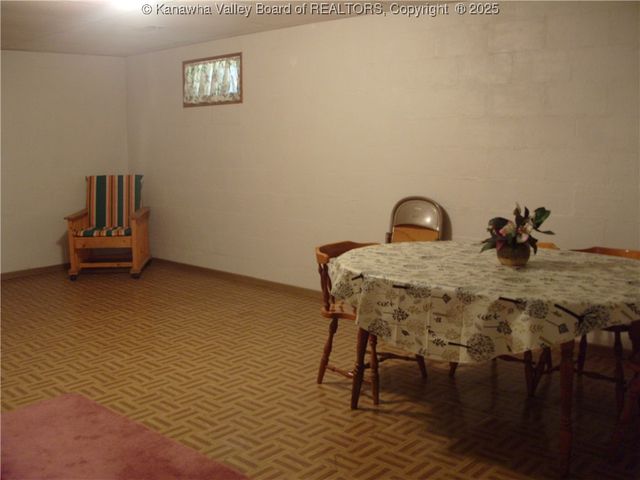 717 4th Avenue, Montgomery, WV 25136