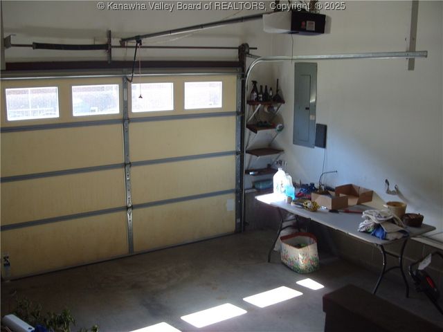 717 4th Avenue, Montgomery, WV 25136