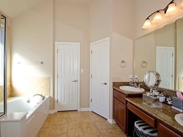 7908 Menler DR, Austin, TX 78735