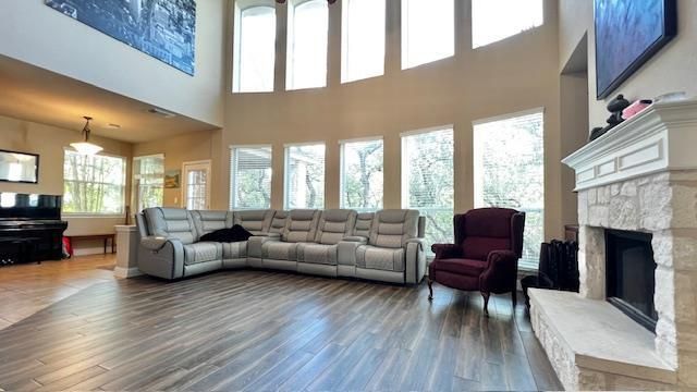 7908 Menler DR, Austin, TX 78735