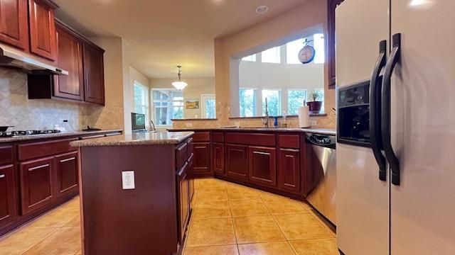 7908 Menler DR, Austin, TX 78735