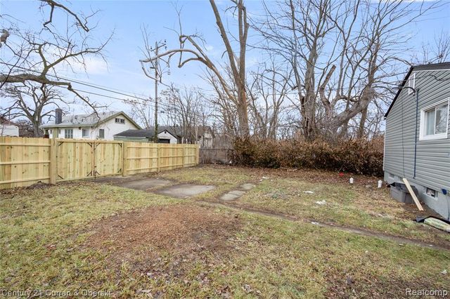 9901 Yellowstone Street, Detroit, MI 48204