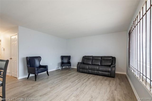 9901 Yellowstone Street, Detroit, MI 48204