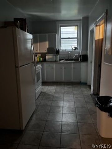 542 10th Street, Niagara Falls, NY 14301