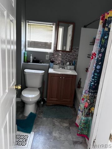 542 10th Street, Niagara Falls, NY 14301