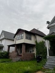 542 10th Street, Niagara Falls, NY 14301
