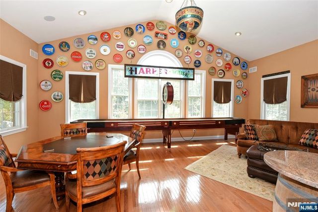 14 San Filippo Way, Kinnelon Borough, NJ 07405