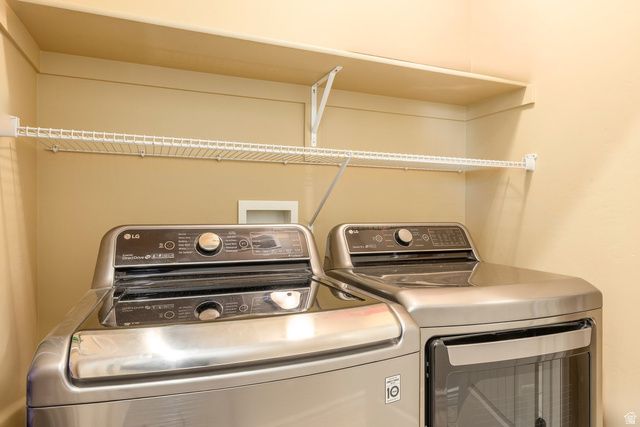 11181 S VILLAGE GROVE LN, South Jordan, UT 84095