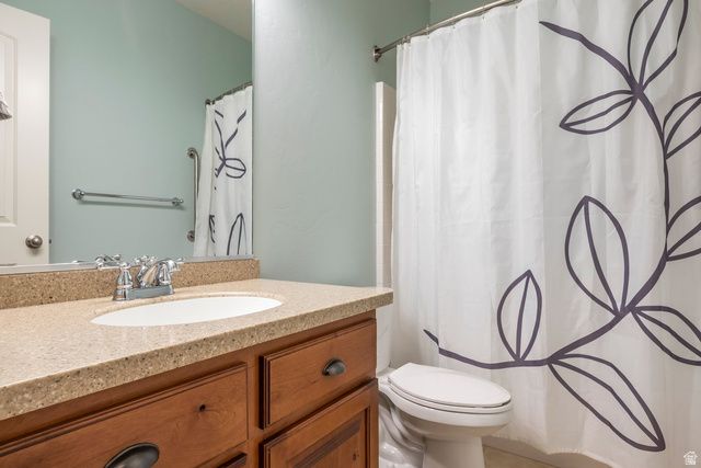 11181 S VILLAGE GROVE LN, South Jordan, UT 84095